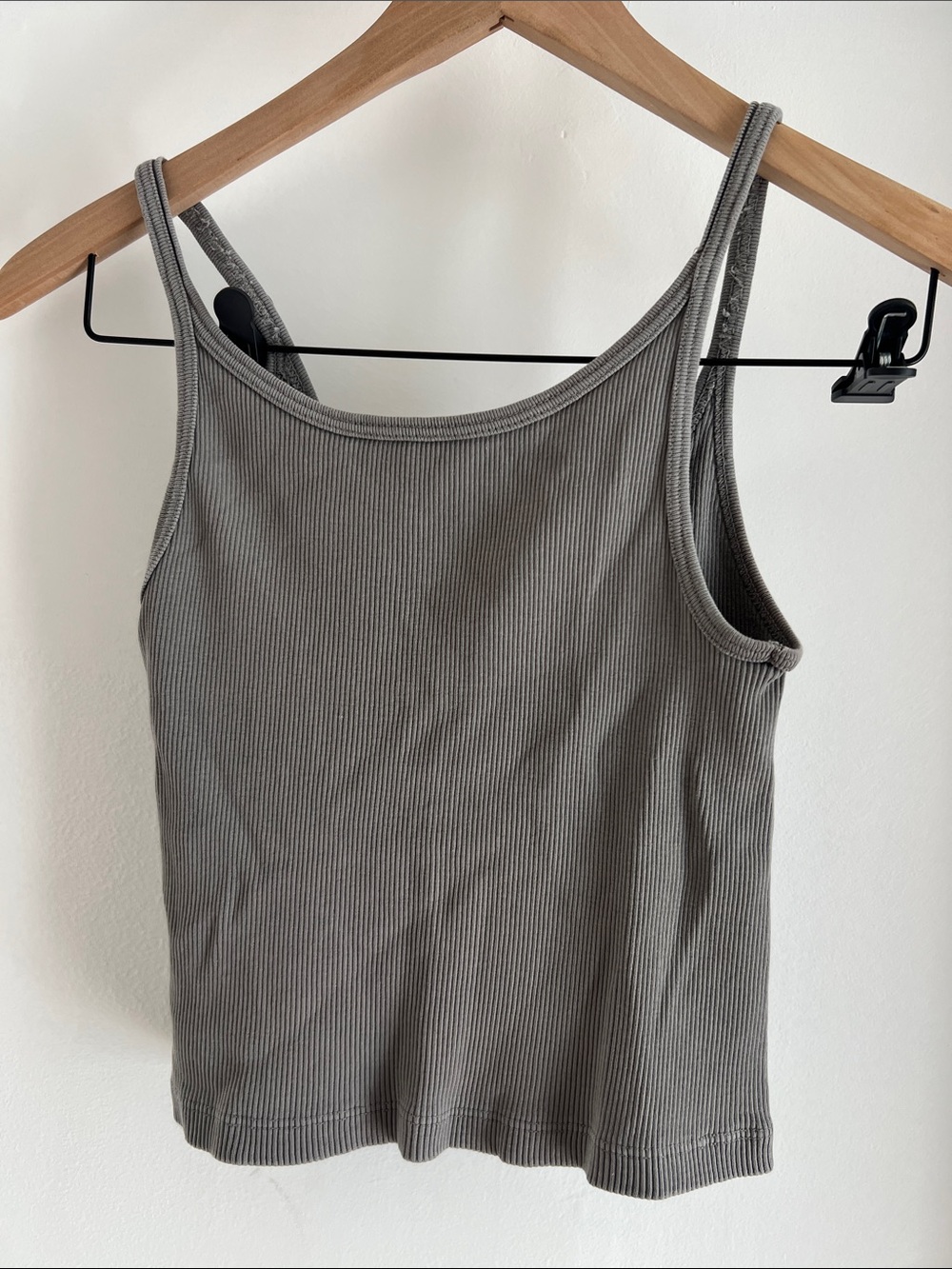 Brandy Melville super soft ribbed crop tank xs